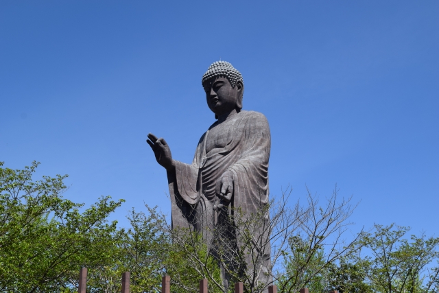 茨城県牛久市にある浄土真宗東本願寺派の牛久阿弥陀大仏